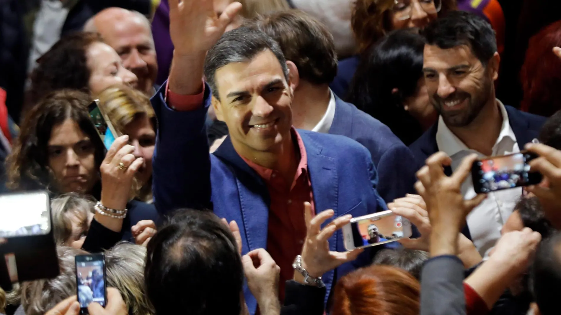 El presidente del Gobierno y candidato del PSOE, Pedro Sánchez, a su llegada al Pabellón Florida Babel en Alicante