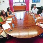 El líder de Ciudadanos en Andalucía, Juan Marín, se reunió ayer con la consejera de Hacienda, María Jesús Montero