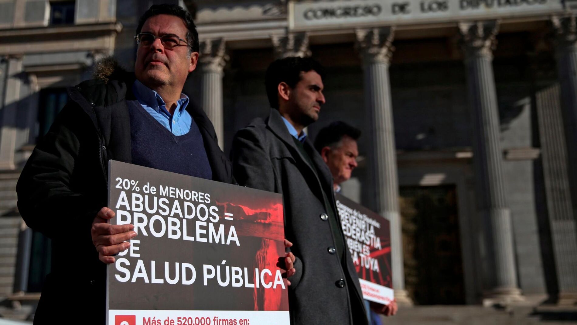 Las Víctimas De Abusos Sexuales De La Iglesia Entregan En El Congreso ...