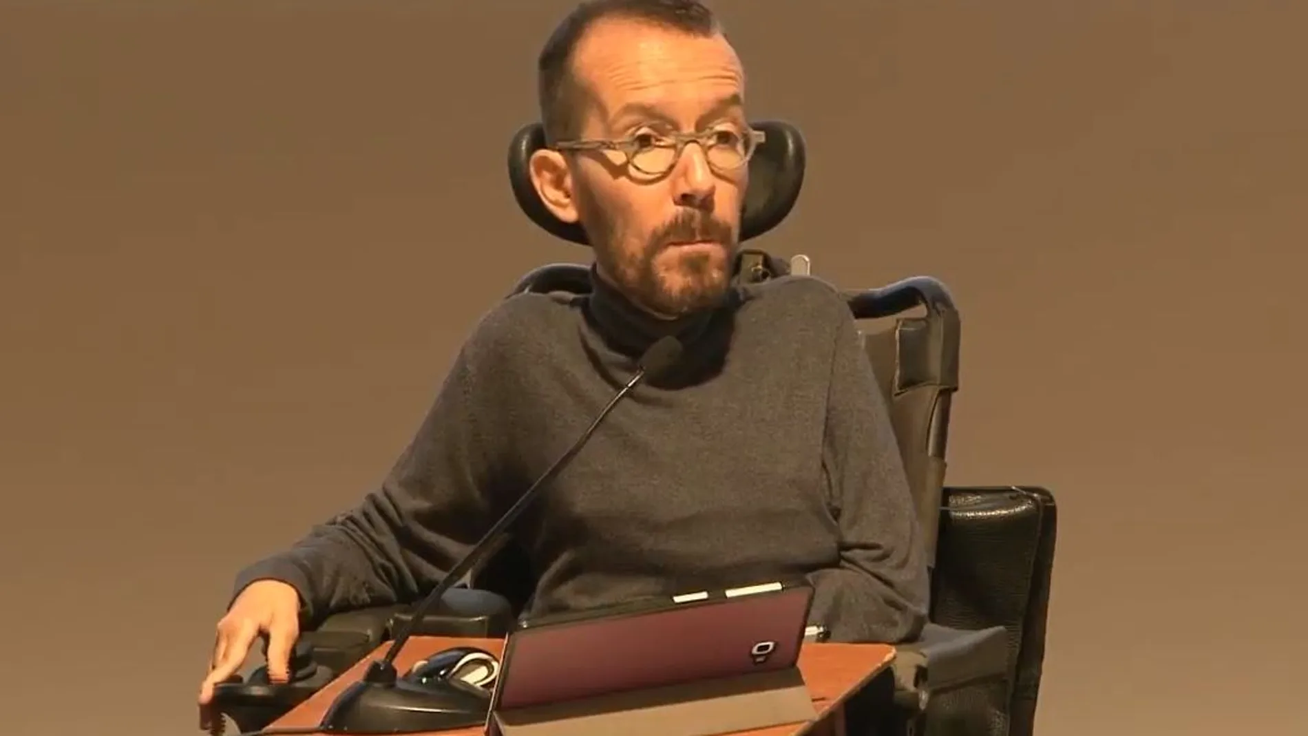 Pablo Echenique hoy, durante su intervención en la Escuela de Verano de La Razón.