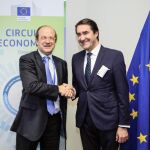 Juan Carlos Suárez-Quiñones, momentos antes de su reunión en Bruselas con Daniel Calleja