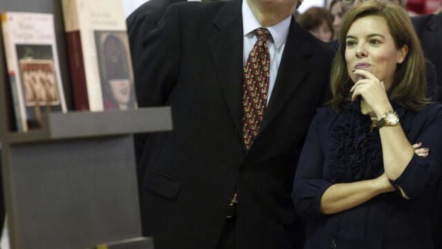 Soraya Saénz de Santamaría durante la inauguración de la feria Liber 2013