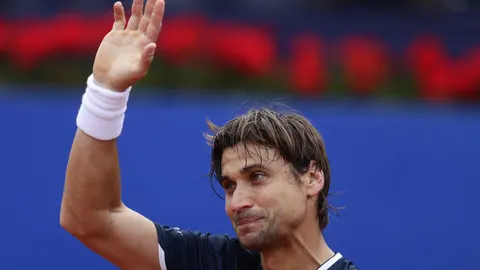 David Ferrer despidiéndose