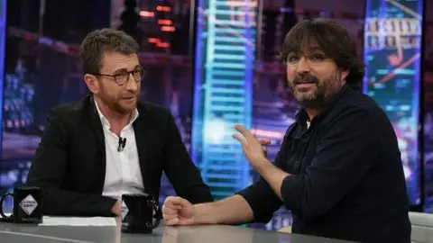 Évole junto a Pablo Motos, durante su anuncio en El Hormiguero / Twitter