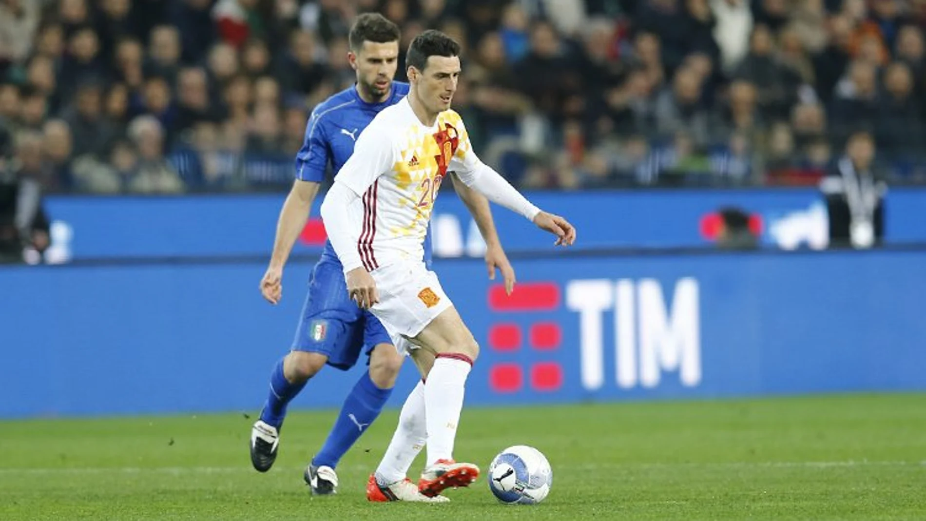 Aduriz vuelve a una concentración de la selección española