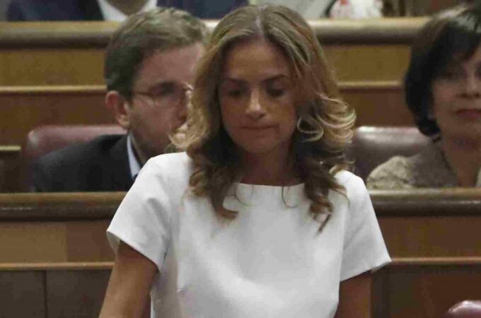 Susana Sumelzo, en el Congreso durnate el debate de invetidura de Rajoy.
