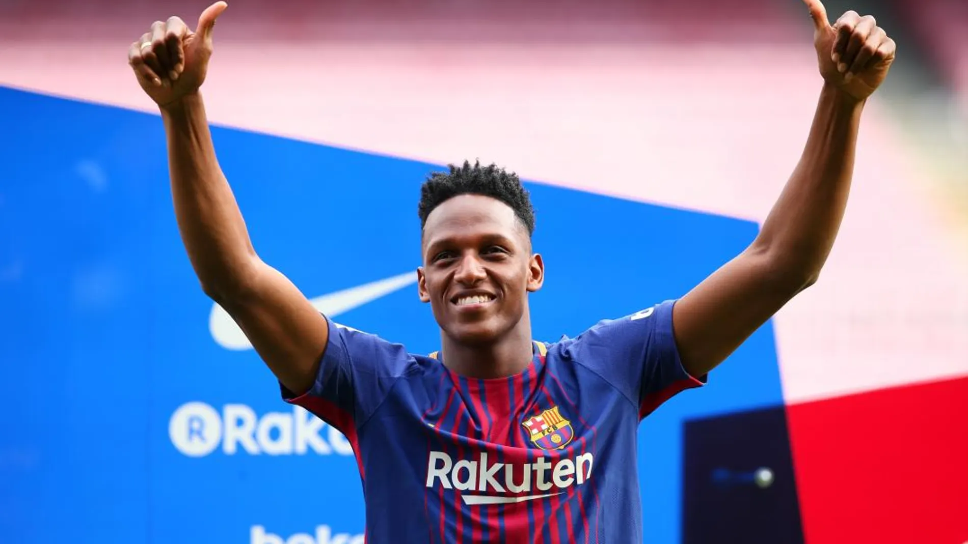 Yerry Mina, durante su presentación en el Camp Nou