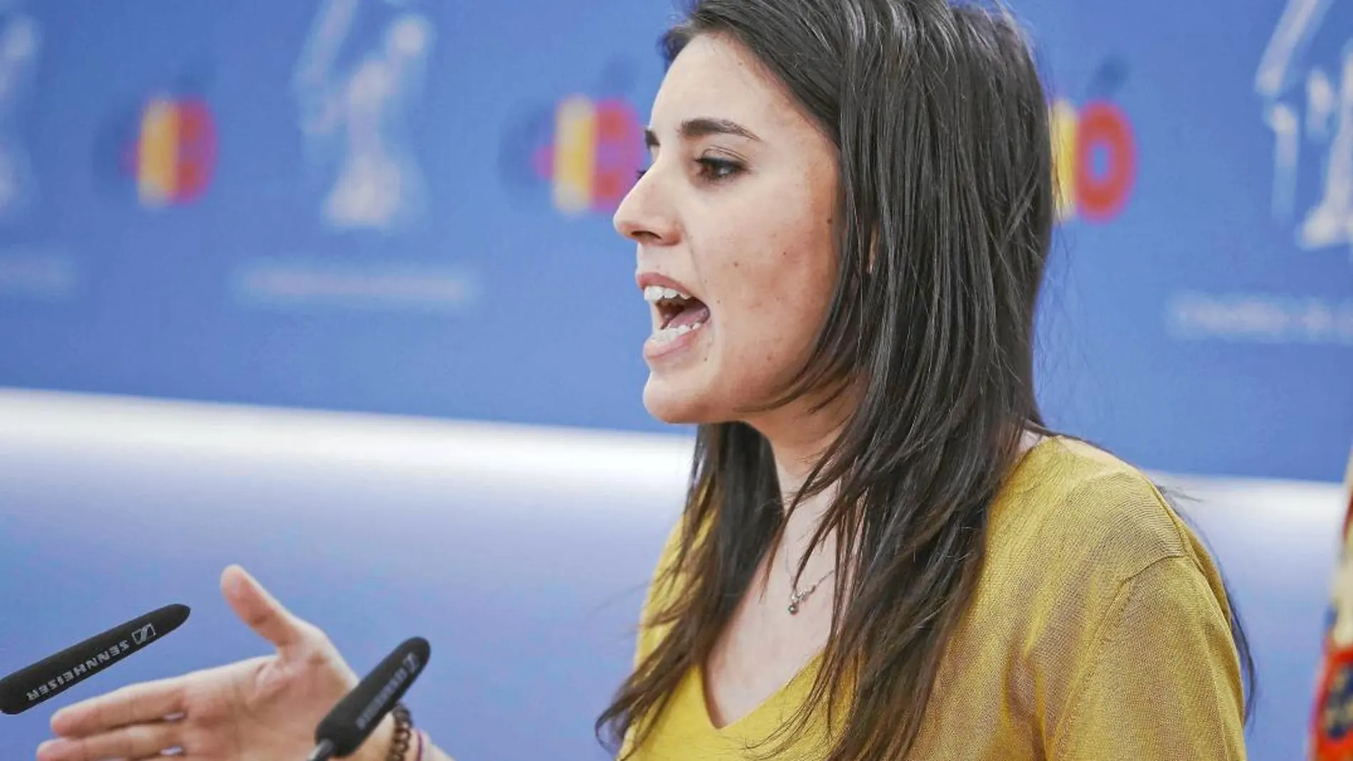 La portavoz del grupo confederal Unidos Podemos, Irene Montero, ayer en rueda de prensa en el Congreso de los Diputados
