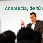 El presidente del Partido Popular de Andalucía, Juanma Moreno, clausuró la Convención Municipal de los populares, celebrada en Almería
