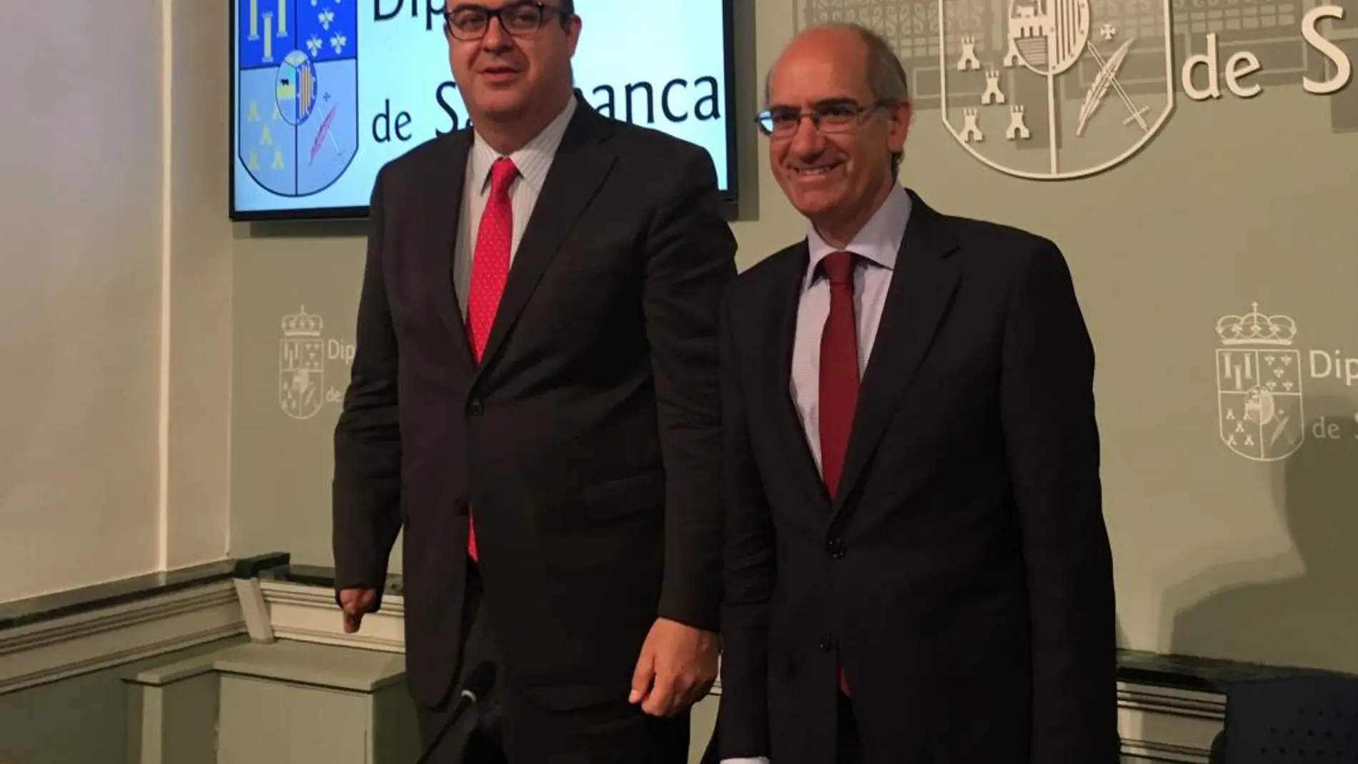 El presidente Javier Iglesias y Carlos García presentan el plan / La Razón