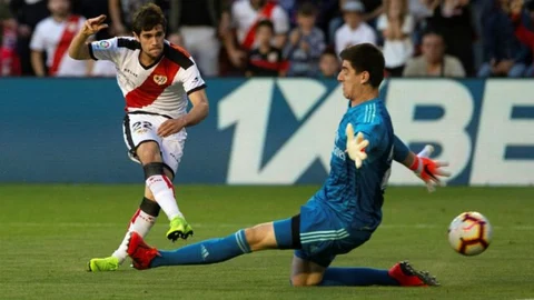 Puños fuera: Courtois mantiene el gran debate