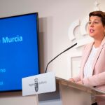 La portavoz del Ejecutivo murciano, Noelia Arroyo, ayer durante la rueda de prensa posterior al Consejo de Gobierno, en el Palacio de San Esteban