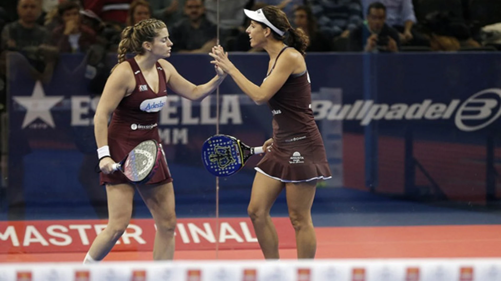 Alejandra Salazar y Marta Marrero