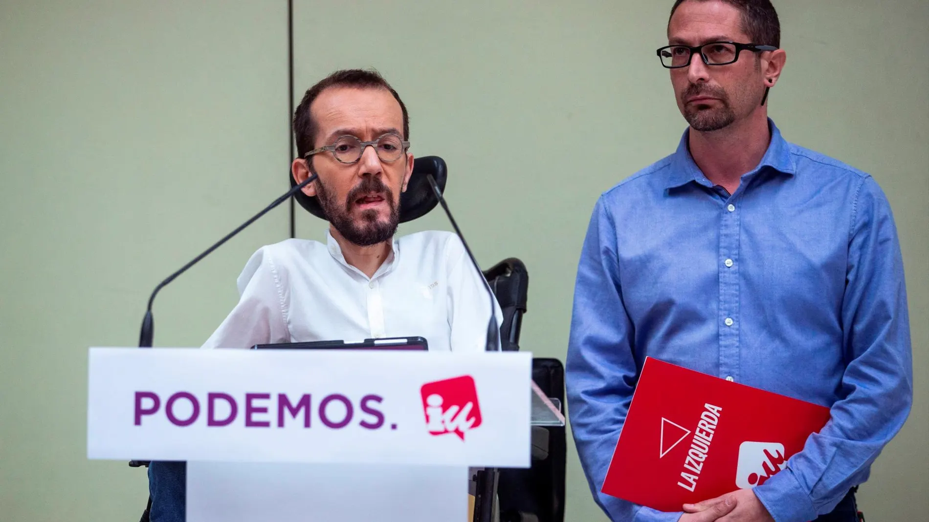 Los secretarios de Organización de Podemos e IU, Pablo Echenique e Ismael González han anunciado hoy su acuerdo para las elecciones generales