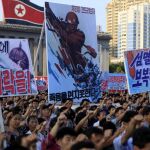 Miles de norcoreanos en una manifestación en contra de las sanciones de la ONU el pasado 9 de agosto