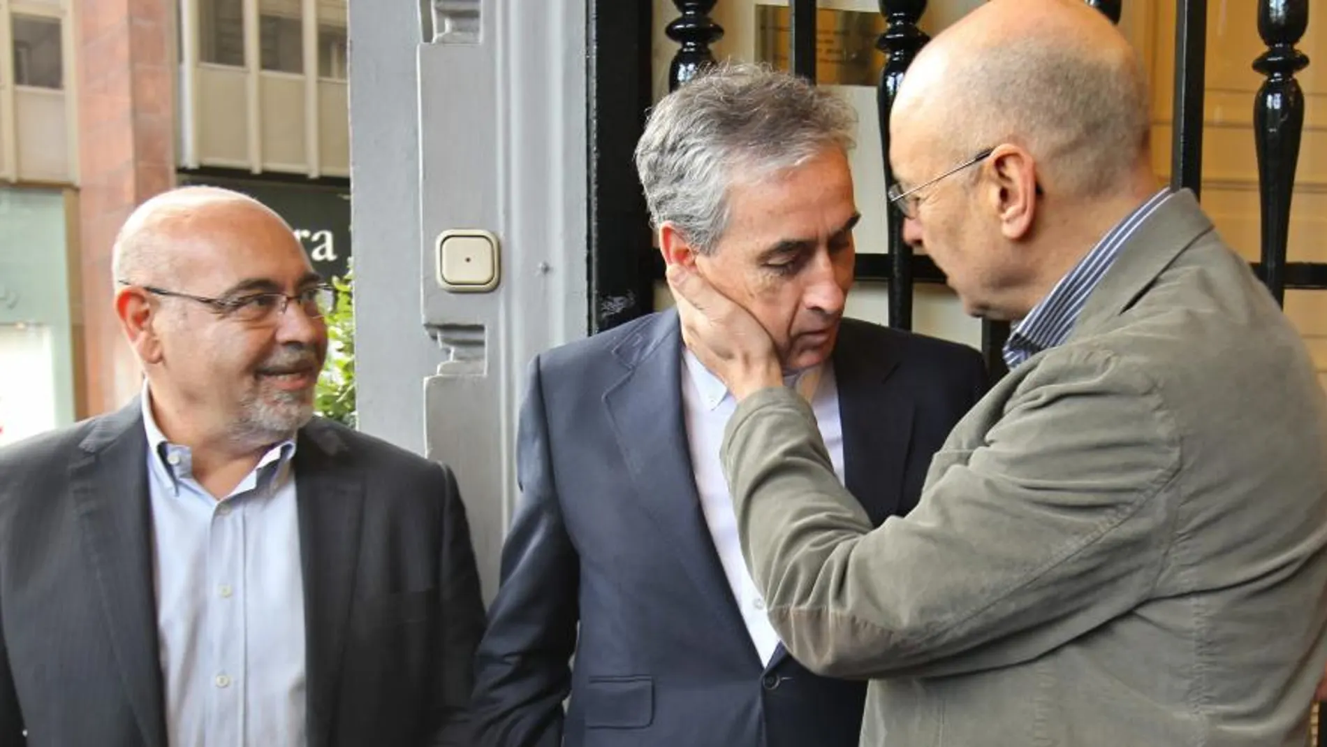 Ramón Jáuregui con Rodolfo Ares y José Antonio Pastor,