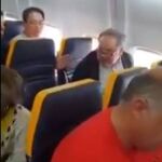 Ryanair se defiende por el incidente racista en uno de sus vuelos