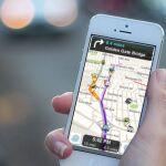 Waze es un "app" de navegación con funciones sociales.