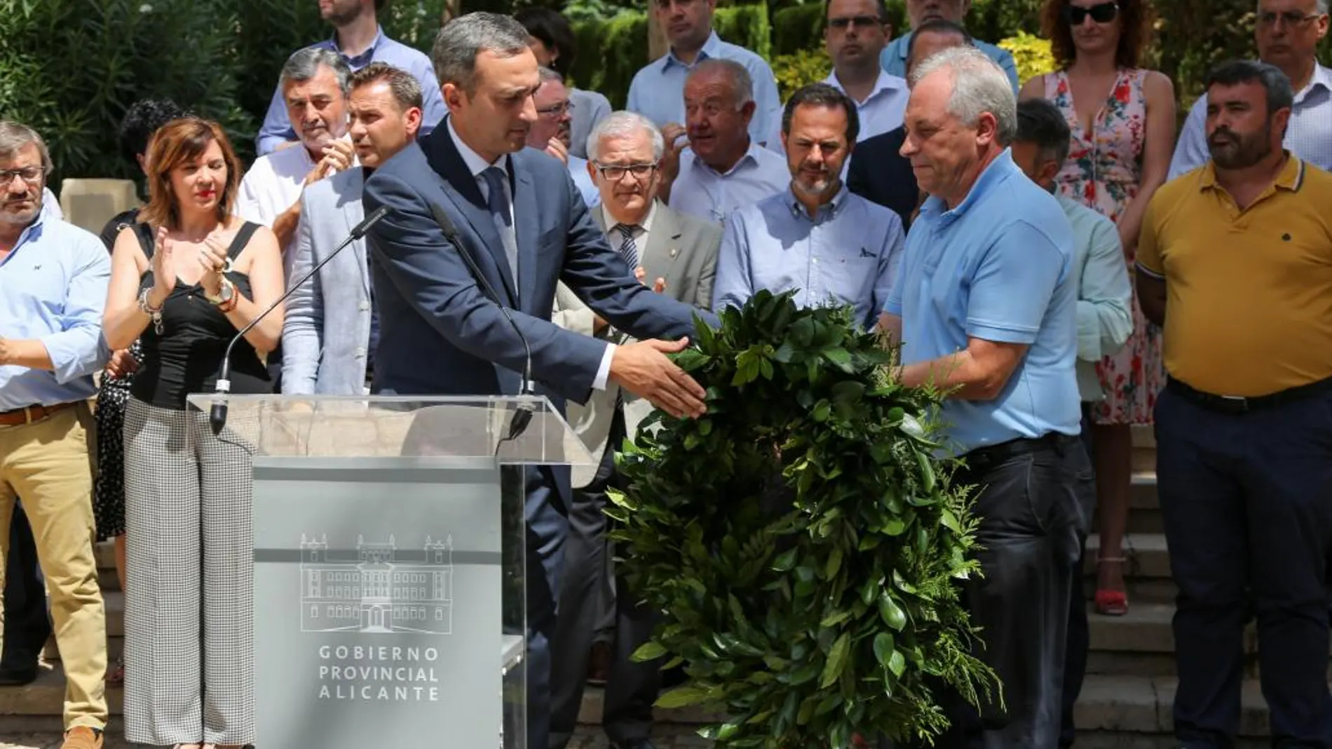 Sánchez presidió un acto en memoria de Miguel Ángel Blanco y el resto de víctimas del terrorismo