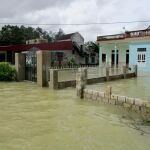 Viviendas afectadas por crecientes repentinas e inundaciones en Thanh Hoa (Vietnam)