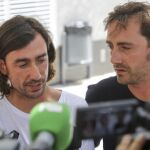 Gelete y Pablo Nieto, hacen declaraciones a la prensa hoy a su salida de la Policlínica Nuestra Señora del Rosario de Ibiza