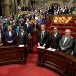 Así sería la República de Puigdemont: 14 órganos de Estado, bonos patrióticos, más impuestos, controlar a la ciudadanía y no pagar la deuda