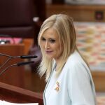 Cifuentes se libra de sus consejeros más cuestionados