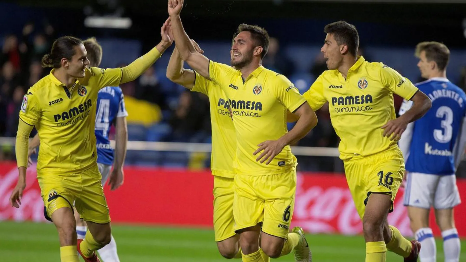 Víctor Ruiz celebra la consecución del primer gol de su equipo ante la Real Sociedad