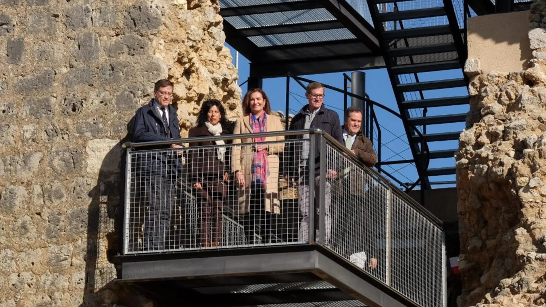 La consejera de Cultura y Turismo, Josefa García Cirac, presenta las obras de adecuación del Castillo de Villagarcía de Campos (Valladolid)