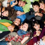 Netflix elige al creador de ‘Física o Química’ para su segunda serie española