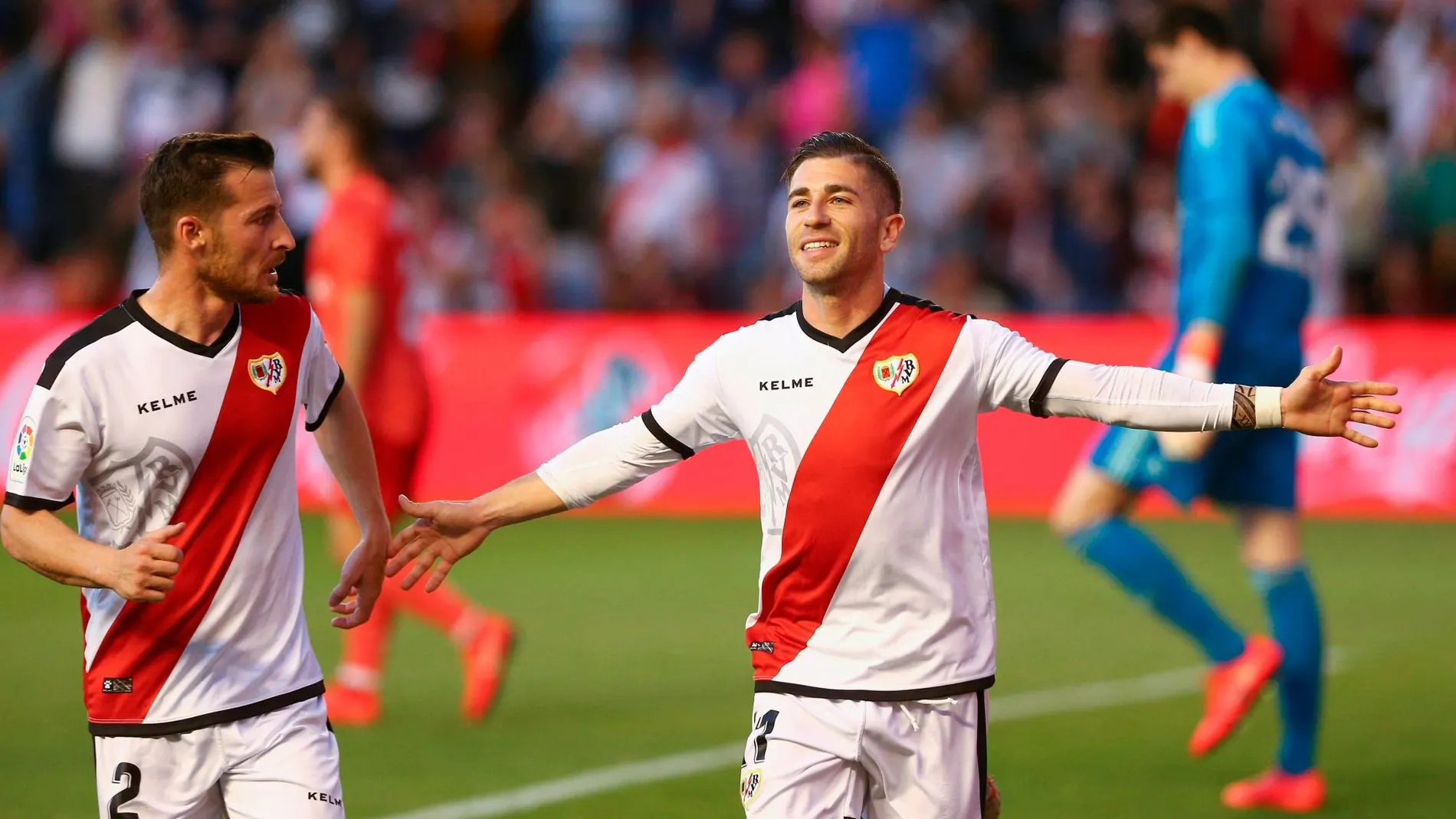 El Rayo celebra el gol anotado al Madrid / Efe