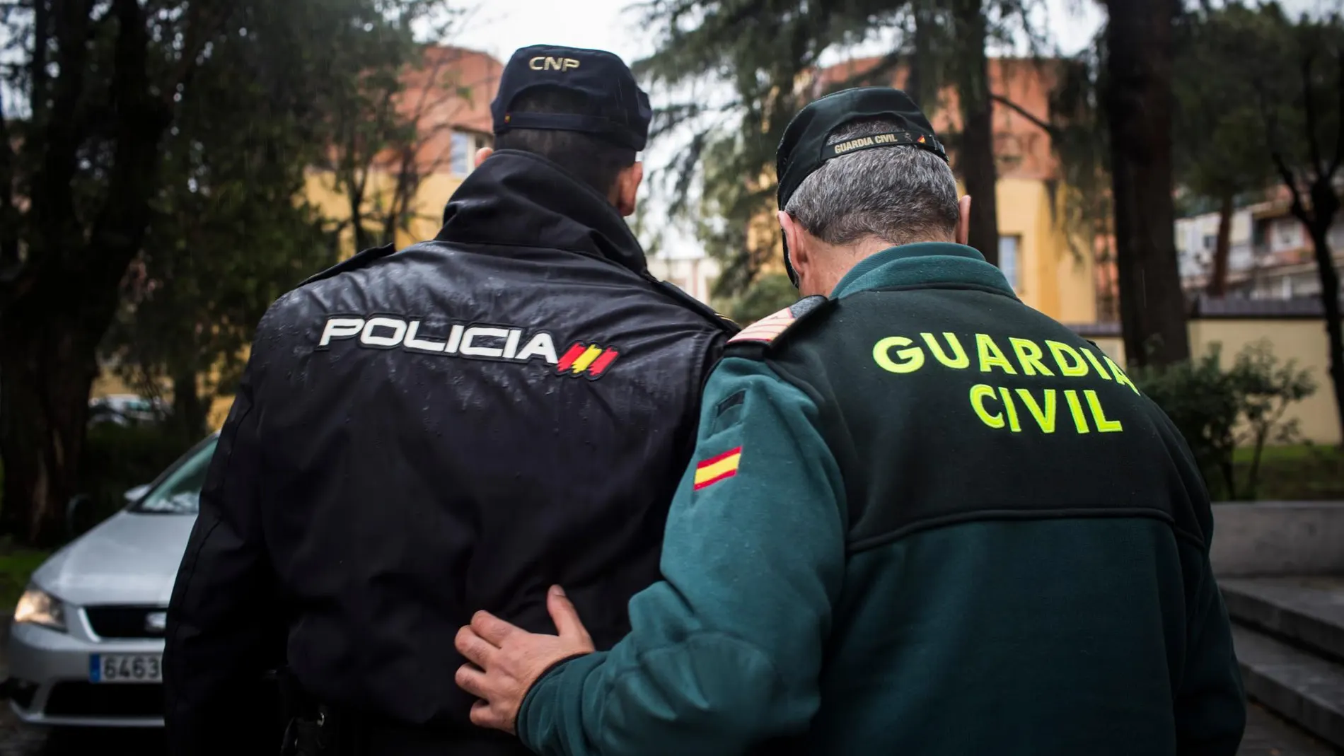 Policías y guardias civiles han decidido luchar juntos por la equiparación salarial con otras Policías del Estado / Foto: Alberto R. Roldán