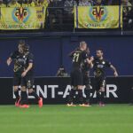 Los jugadores del Osmanlispor celebran un gol ante el Villarreal