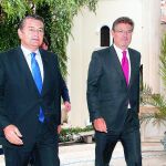El delegado del Gobierno, Antonio Sanz, y el ministro Rafael Catalá.
