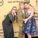 Fisher, su madre, Debbie Reynolds y Lourd, en 2015 durante la entrega de unos premios en Los Ángeles