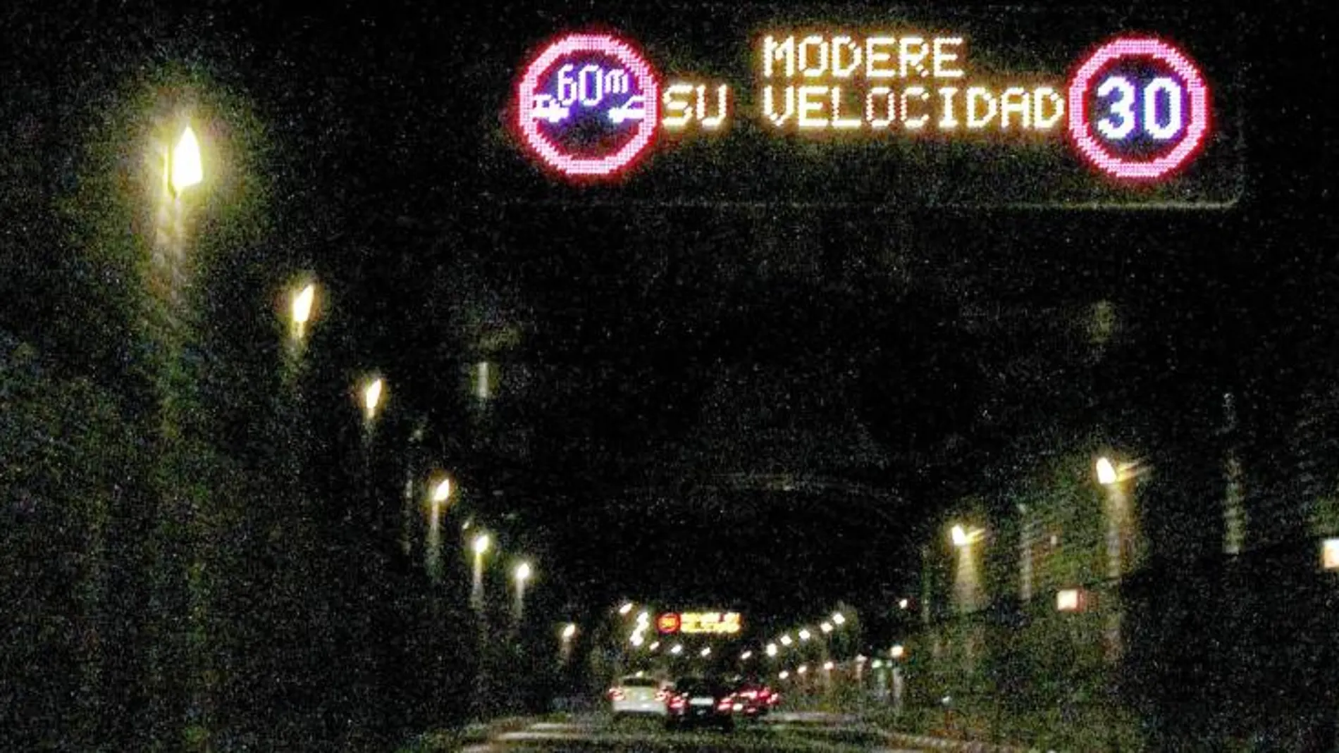 El túnel de María de Molina mantenía ayer aún el límite de velocidad en 30 kilómetros por hora