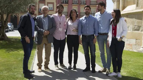 De izq. a dcha. Luis Tudanca, Demetrio Madrid, Francisco Díaz, Ana Sánchez, Antidio Fagúndez, Omar Anguita y Andrea Carrascal durante el Congreso Autonómico Ordinario de Juventudes Socialistas de Castilla y León / J.L.Leal/Ical