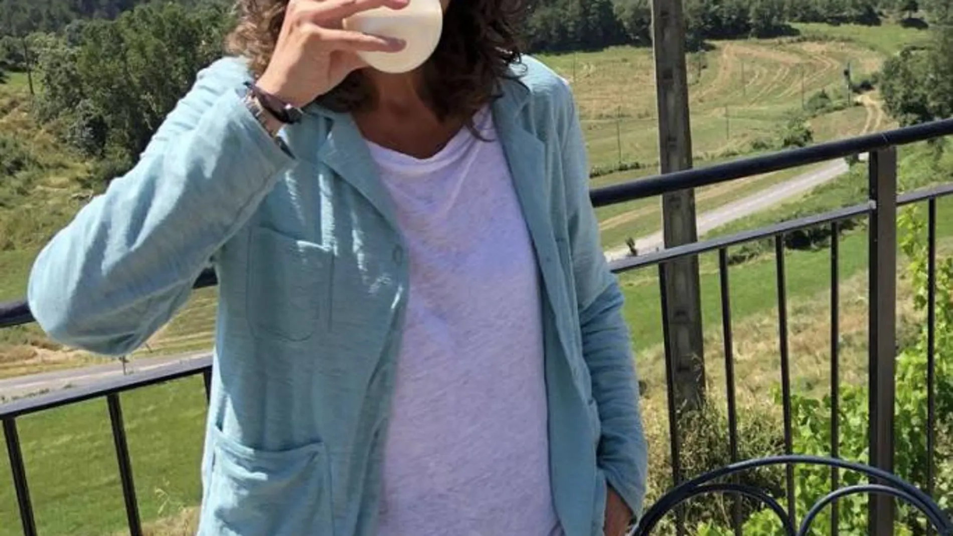 Teresa Jordá promovió con esta imagen en su twitter el consumo de leche cruda