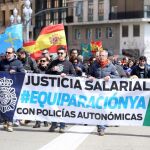 Cientos de policías y guardias civiles se dieron cita en las calles de Valladolid demandando una equiparación salarial con los sueldos de las policías autonómicas