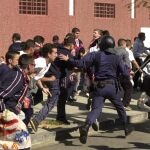 Imagen de archivo de enfrentamientos entre aficionados del Sevilla y del Betis.