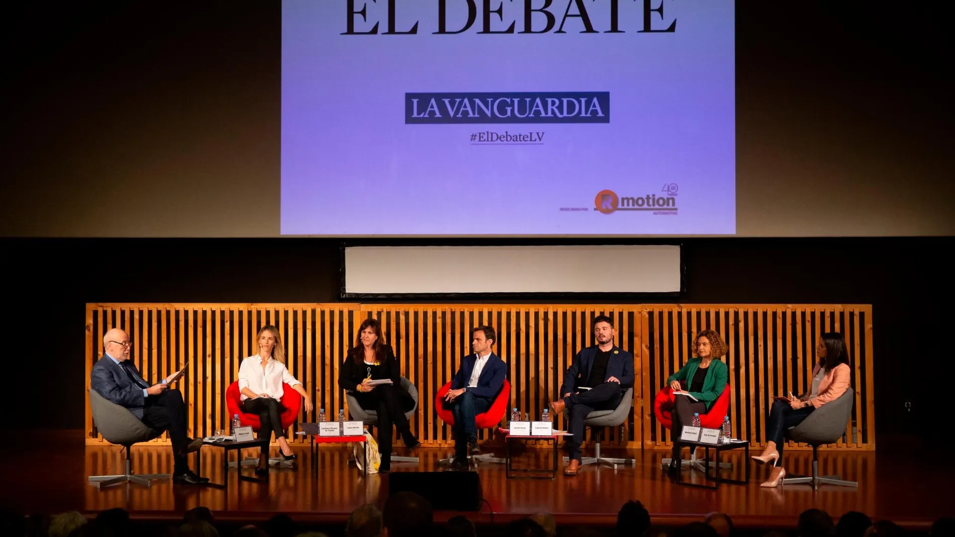 El primer debate entre los candidatos, organizado por “La Vanguardia”