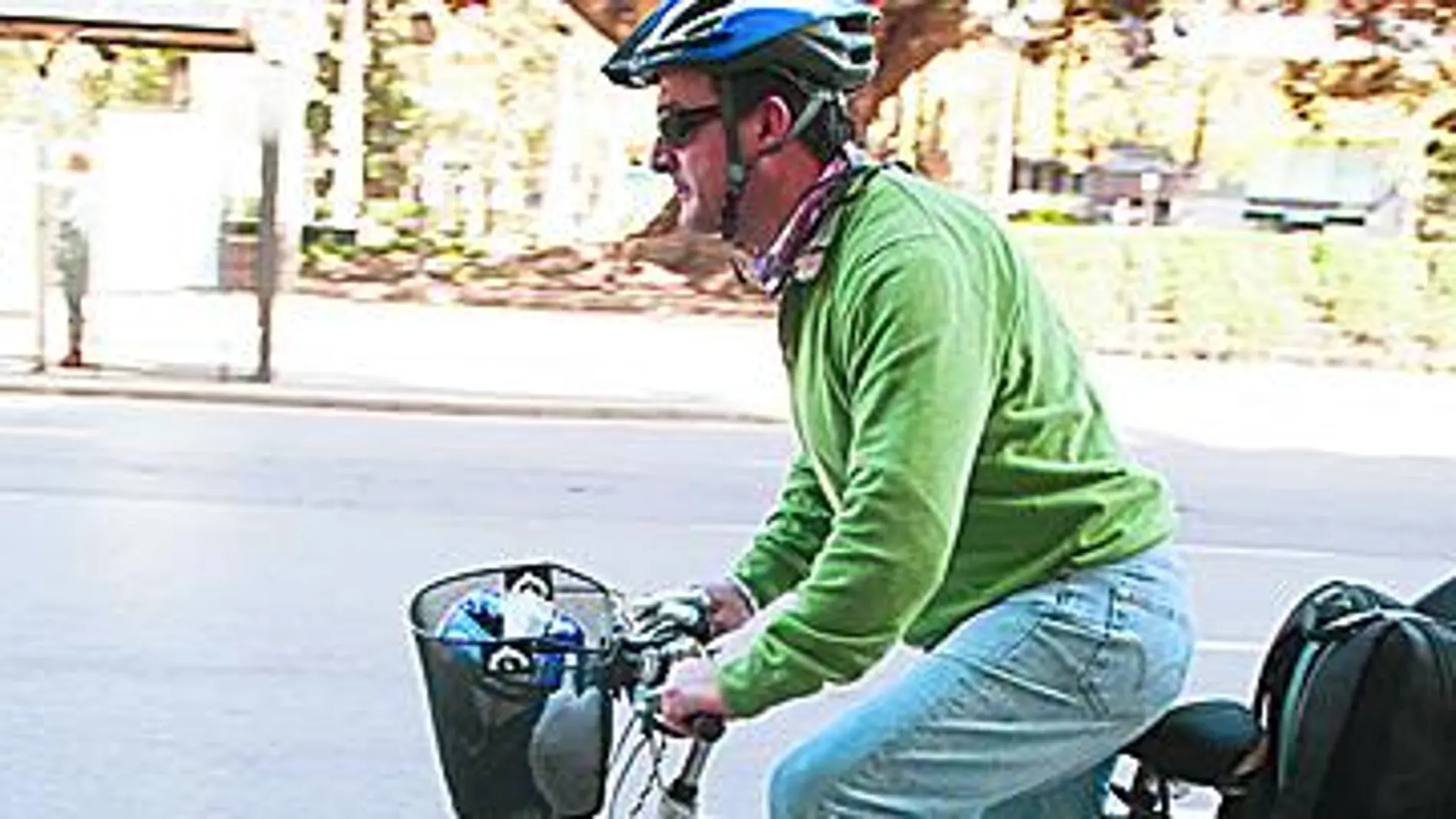 Sin casco por Valencia, pero más medidas de seguridad para el ciclista y el peatón