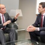 El presidente de las Cortes se reúne con el Procurador del Común, Tomás Quintana