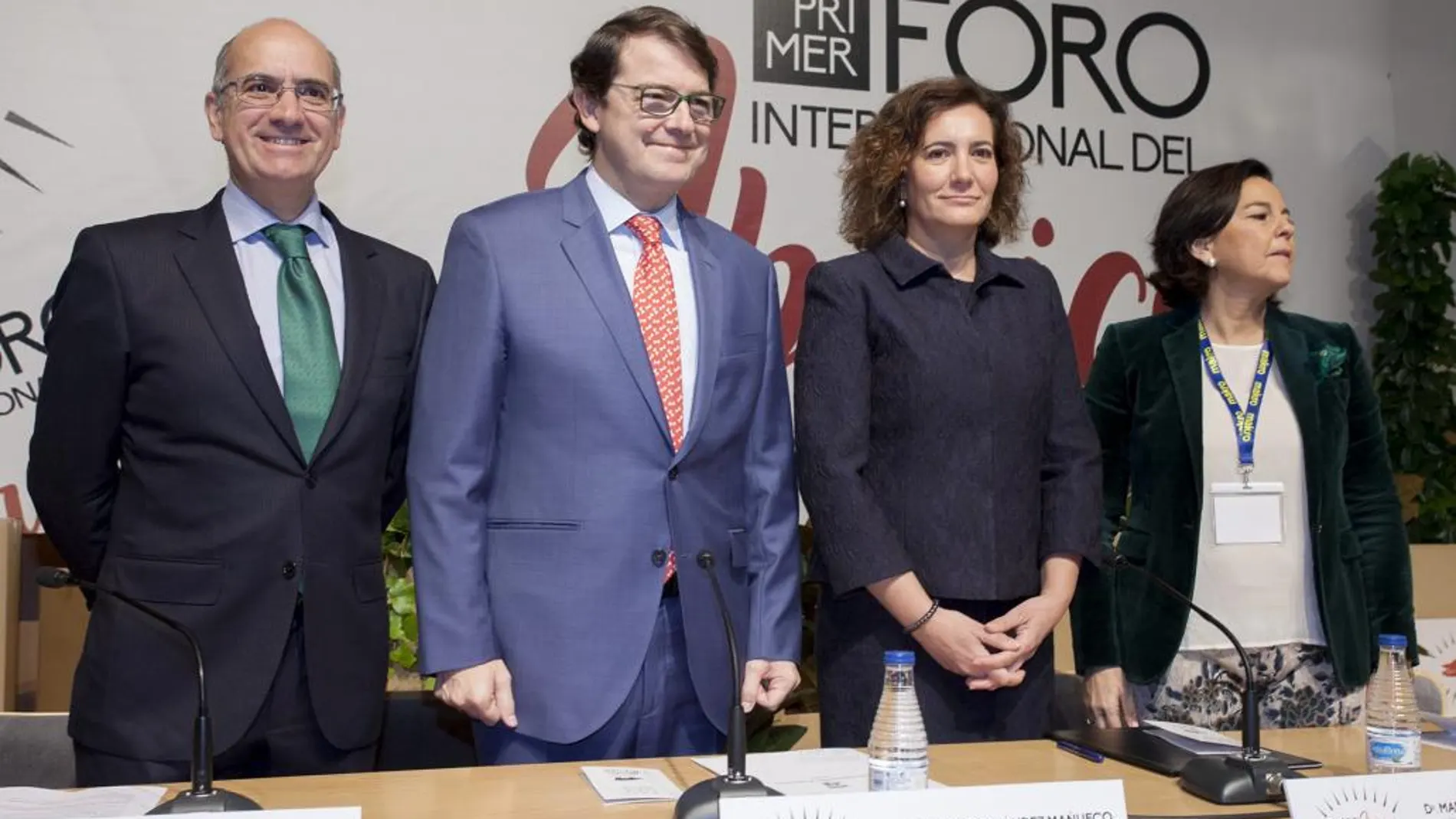 La consejera García Cirac, junto a Javier Iglesias, Alfonso Fernández Mañueco y Julia Pérez Lozano