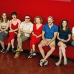 Sergi Belbel dirige un importante elenco con Pep Ambròs, Anna Barrachina, Queralt Casasayas y Xavi Ricart, que interpretan a 17 personajes, mientas Vicky Luengo y Marta Rodríguez interpretan a Julia, la protagonista en la obra de Claudia Cedó