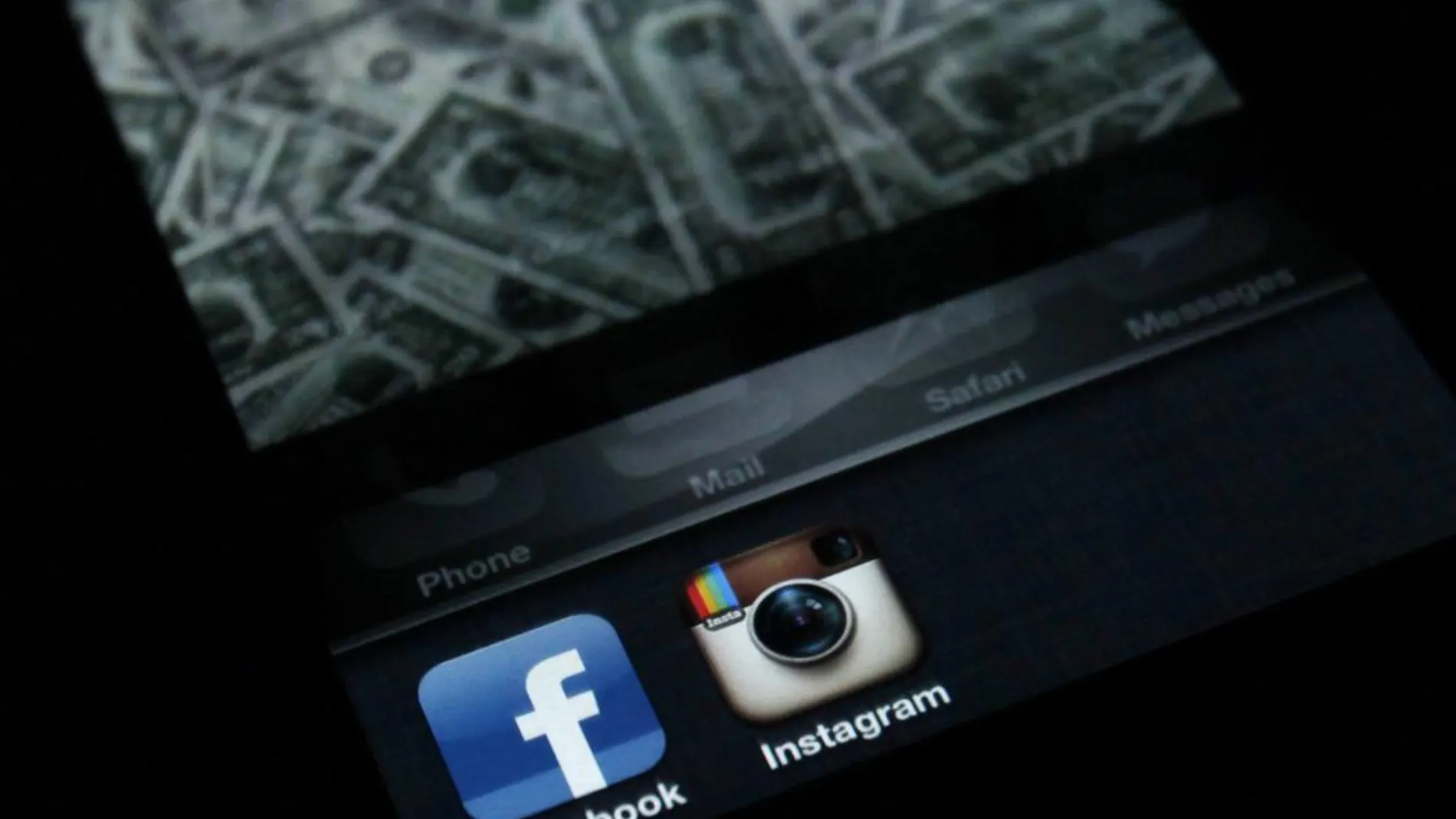Facebook e Instragram sincronizarán sus contactos / Reuters