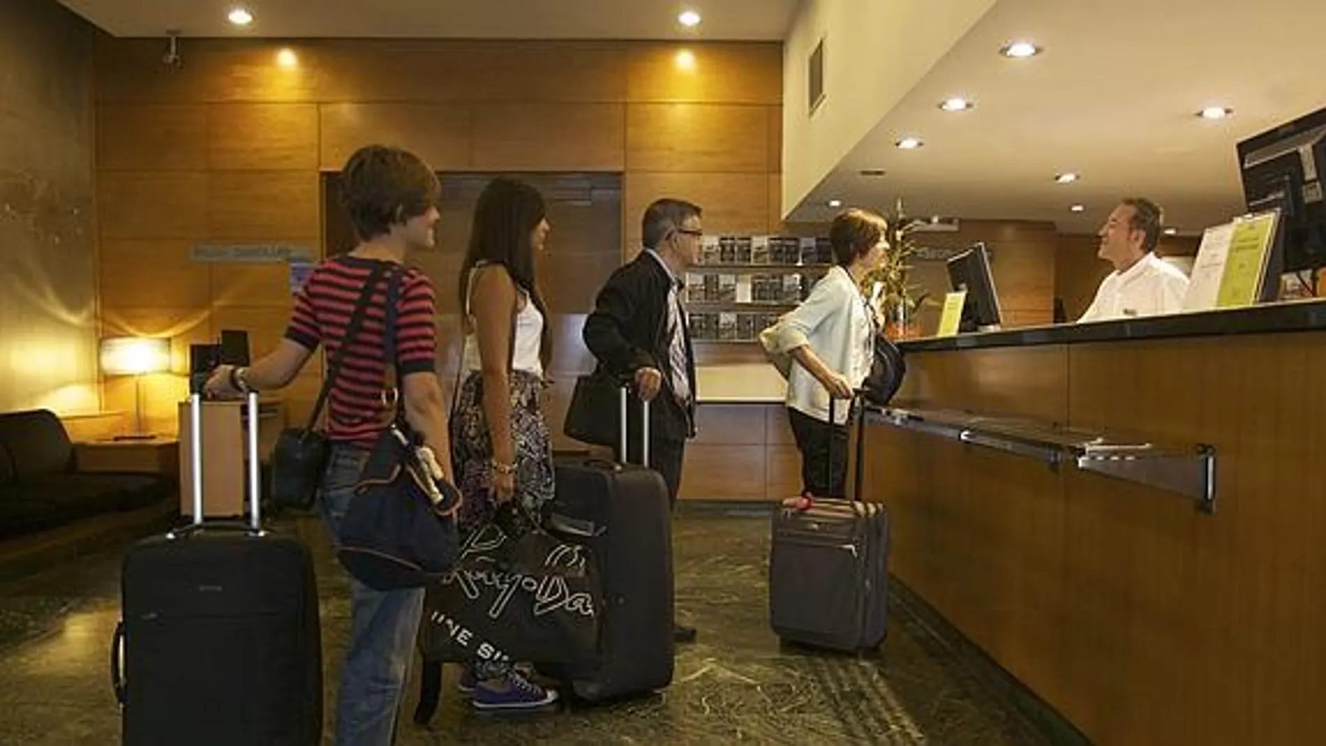 La estancia media avanzó el 1,4 % y fue de 2,9 noches por viajero.
