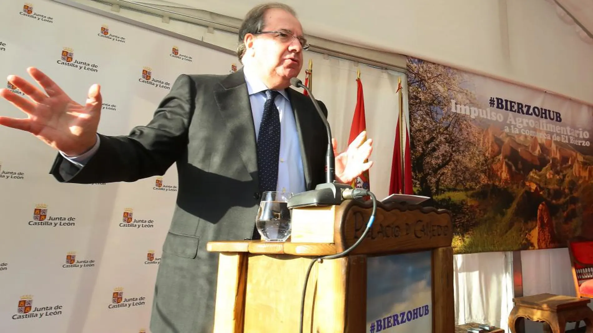 El presidente de Castilla y León, Juan Vicente Herrera, arremete contra Iberdrola en la presentación de «Bierzo Hub»