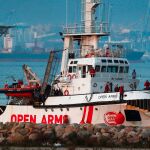 El buque de salvamento marítimo Open Arms en el puerto de Algeciras
