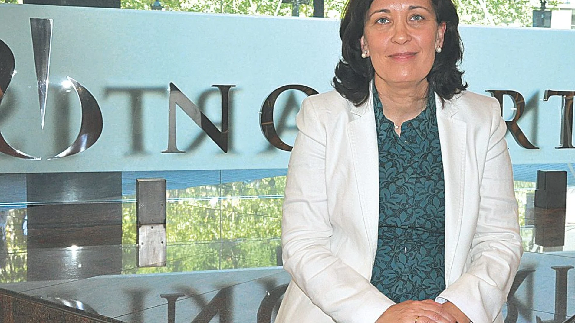 Eva López, directora médica de Novartis Oncología / Foto: Javier Fdez- Largo
